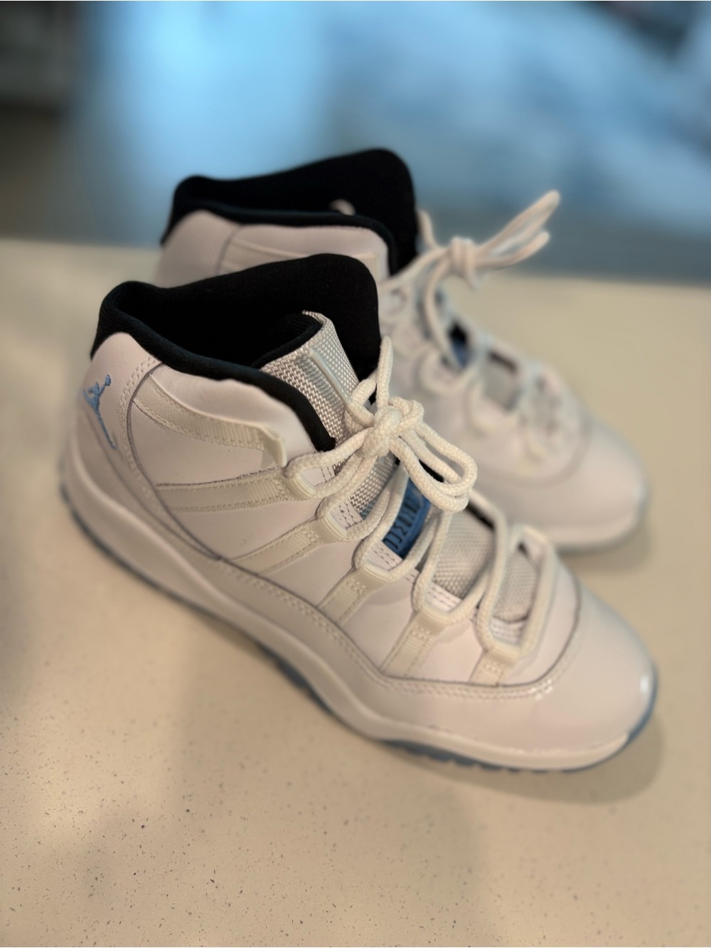 Air Jordan 11 Retro "Legend Blue" - Picture 3 of 8